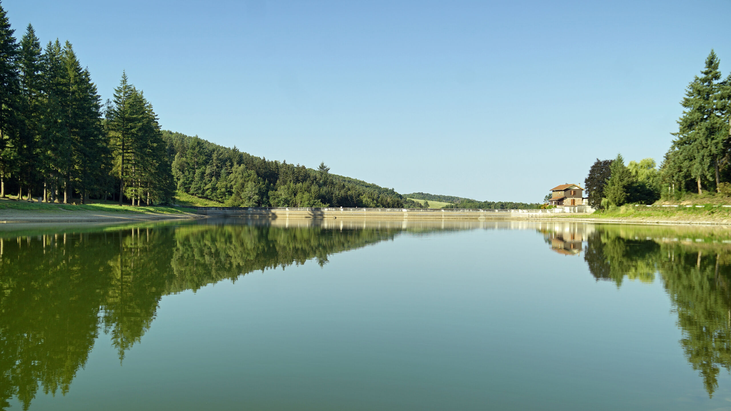 barrage eau grezieux chazelles 04 08 2022