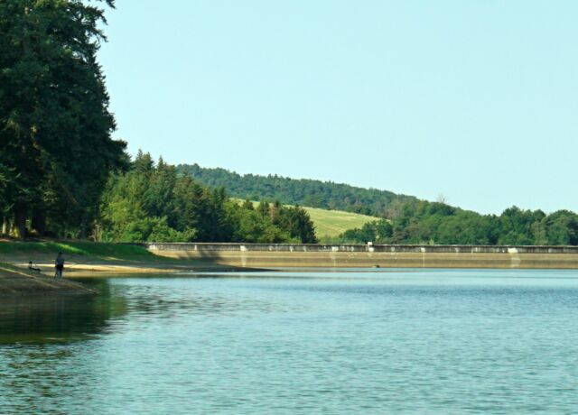 barrage eau grezieux chazelles 06 08 2022