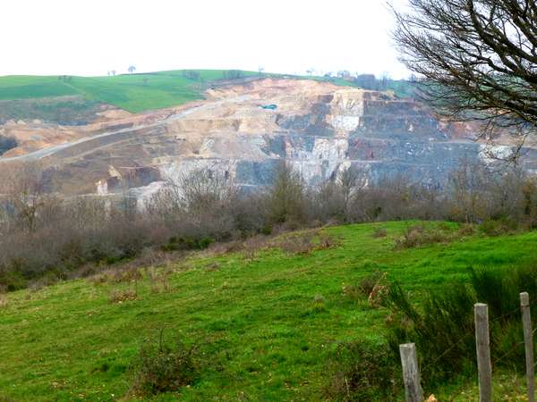 carriere bellegarde en forez 02 04 2016