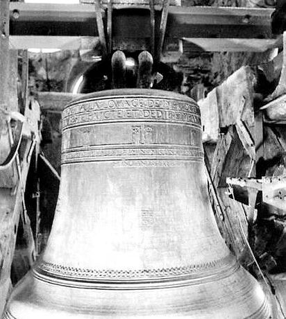 chazelles eglise cloche 6 04 2015