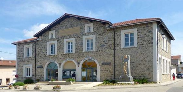 mairie village fontanes 01 06 2017